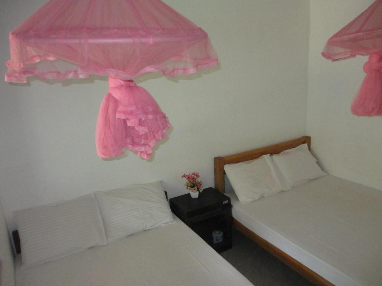 Uppuveli Beach House Trincomalee Exterior foto